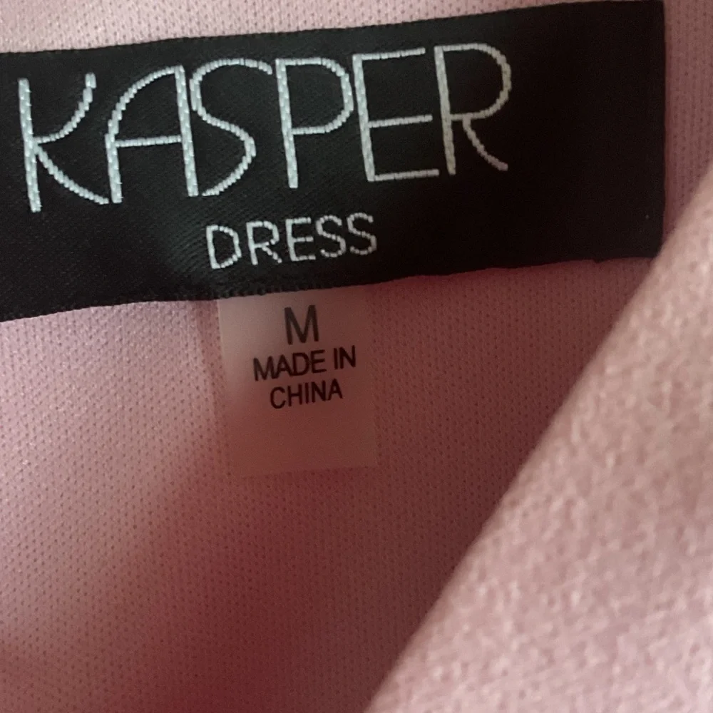 Kasper Soft Pink Midi Dress with Flutter Sleeves - Picture 5 of 5